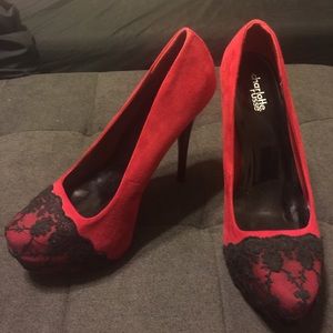 Charlotte Russe Red w/ Black Lace Pumps Size 8