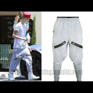 World of dance Chachimomma sweatpants size M