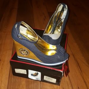 NWOT...Apple Bottoms Denim wedges