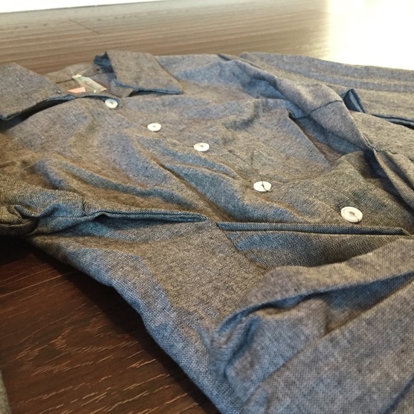 🆑CLOSING SALE!! Button Down Bell Sleeve Top - Picture 4 of 4