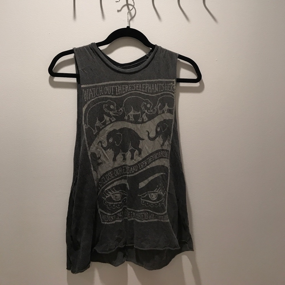 BRANDY MELVILLE MUSCLE TEE
