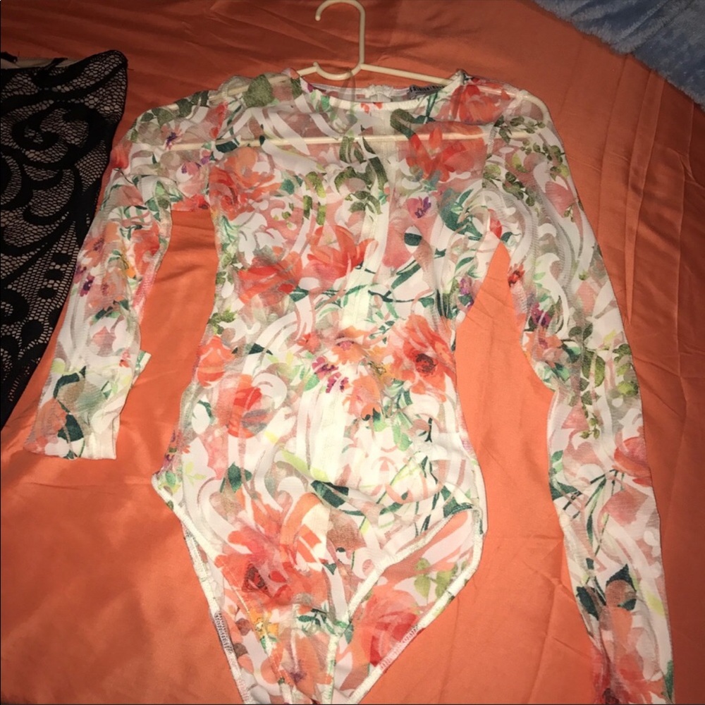 Fashion nova bodysuit with flowers