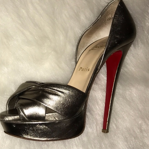 Christian-Louboutin-metallic-bronze-platform pump - Picture 2 of 8