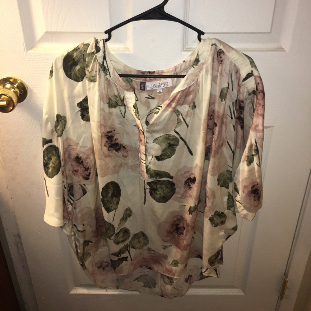 Jennifer Lopez blouse