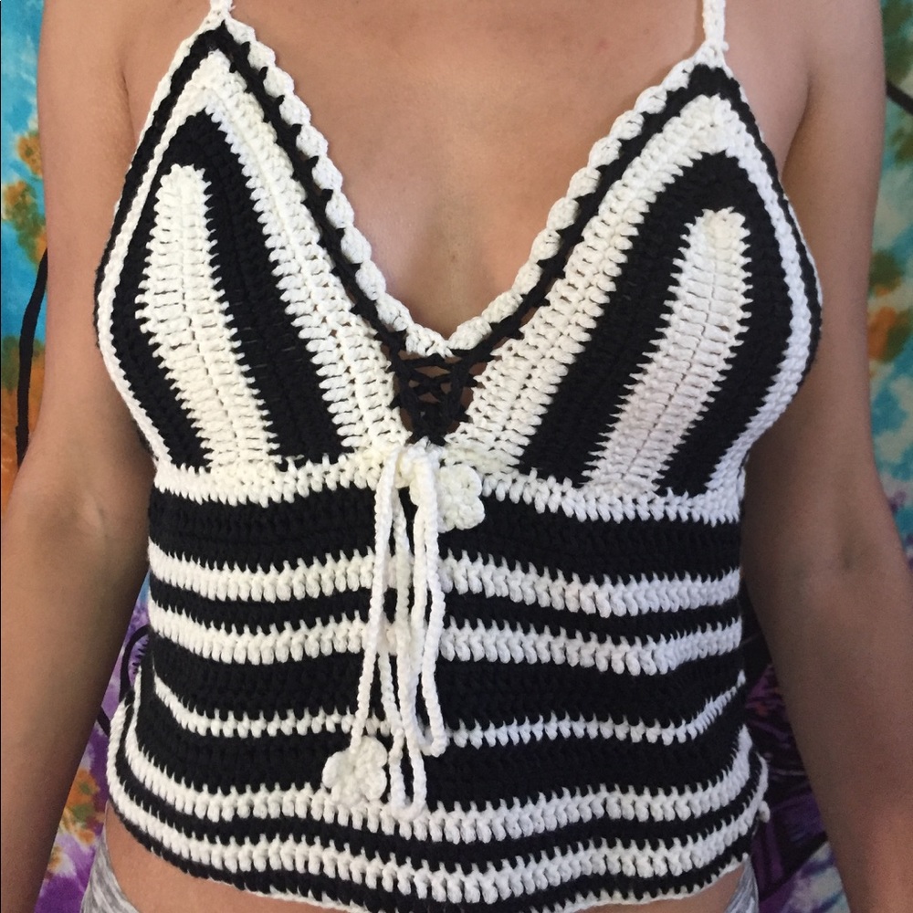 Croché crop top.