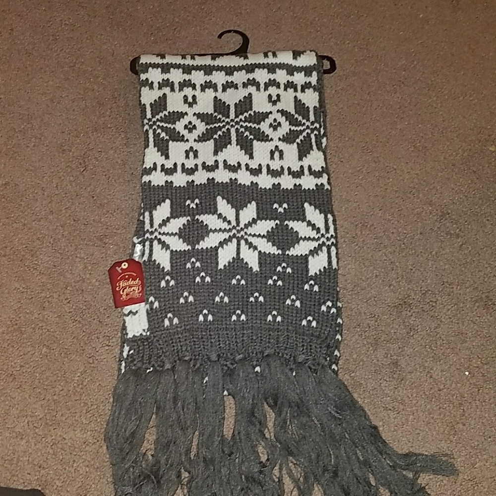Faded Glory Winter Scarf