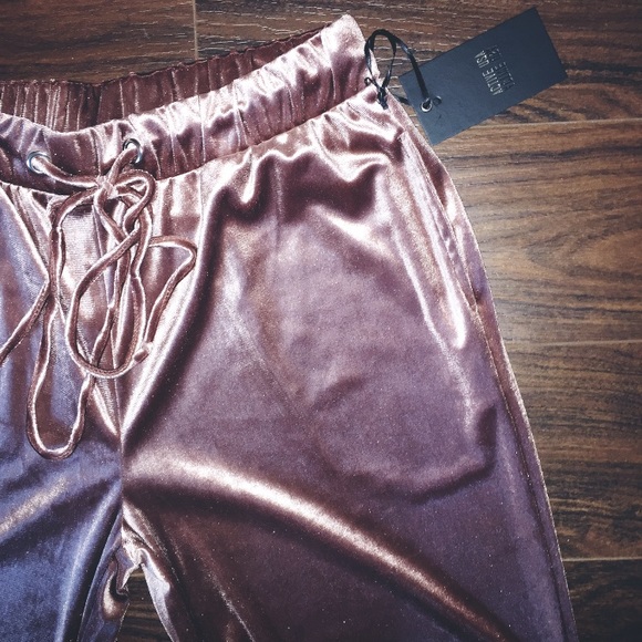 🔴FINAL DROP Velvet Jogger Pants - Picture 2 of 4
