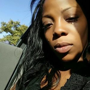 Meet your Posher, Denae