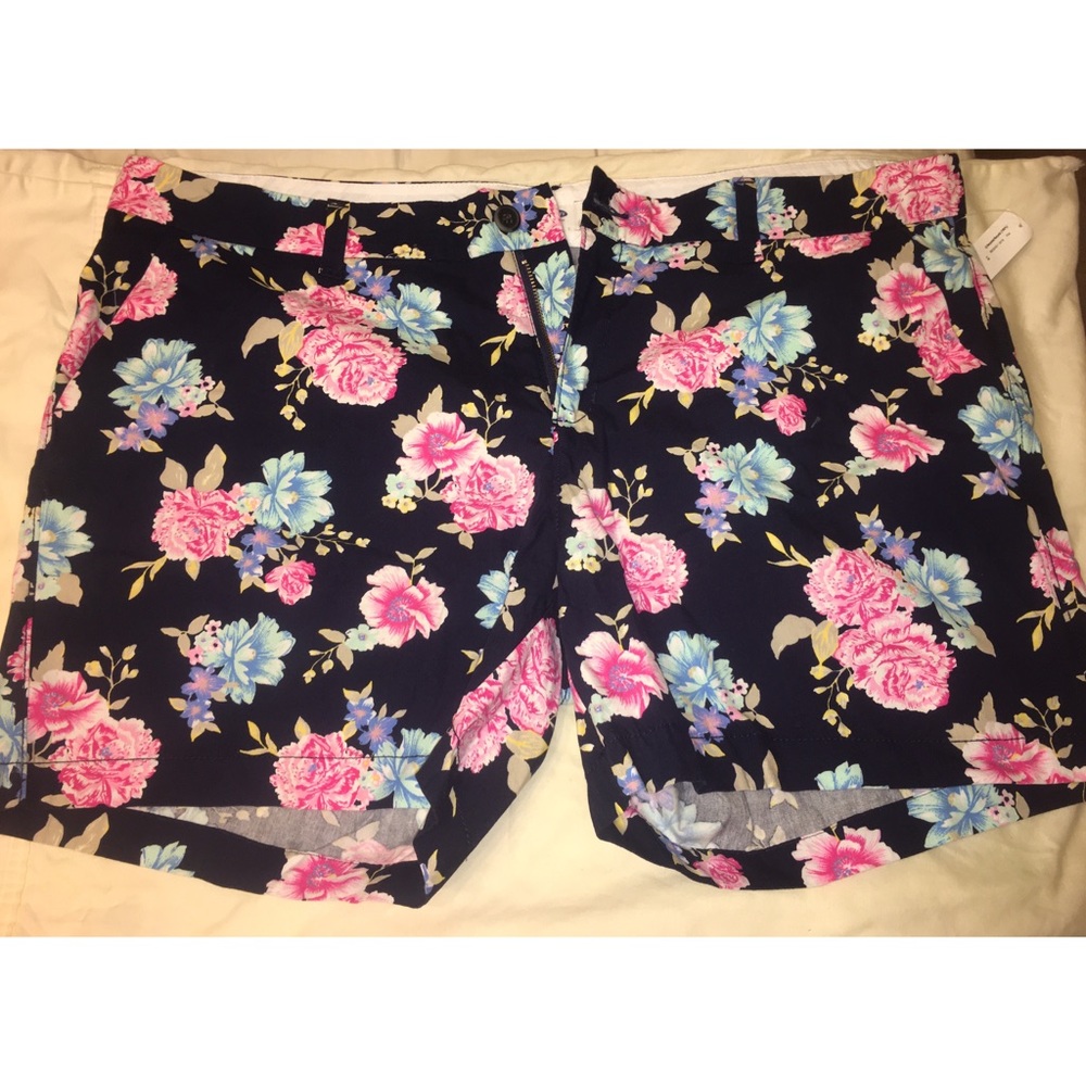 NWT Old Navy Floral Shorts