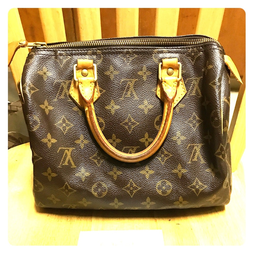 Louis Vuitton Mono Speedy 25