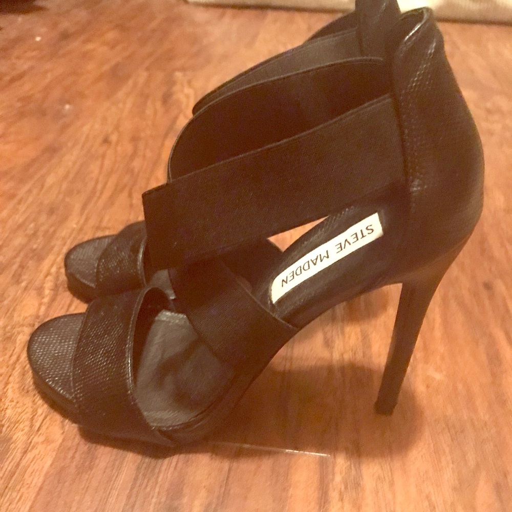 Steve Madden Criss Cross Heels