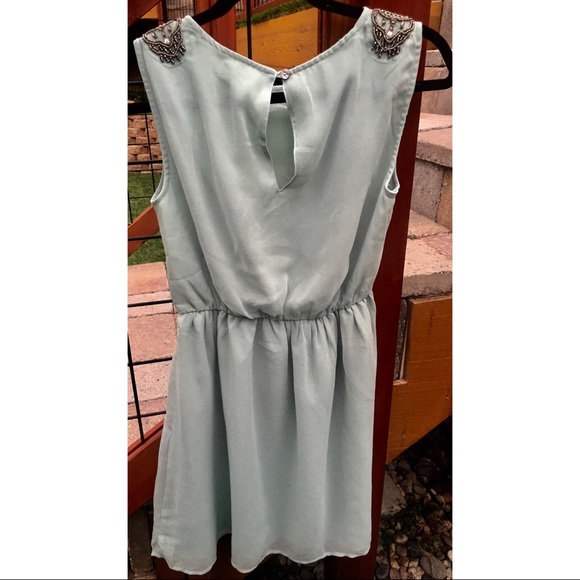 ModCloth sage Sz M dress w/shoulder embellishment - Picture 4 of 7