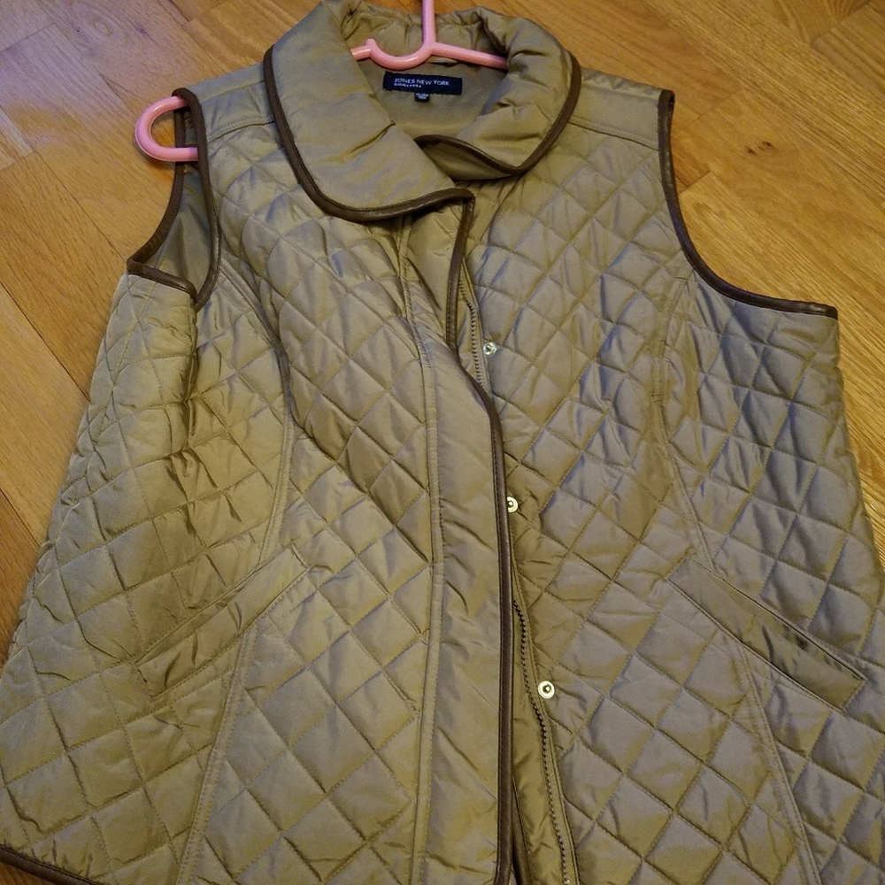 Jones NY vest