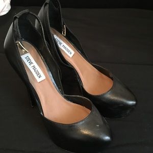 Steve Madden black leather heels 7.5 sexy
