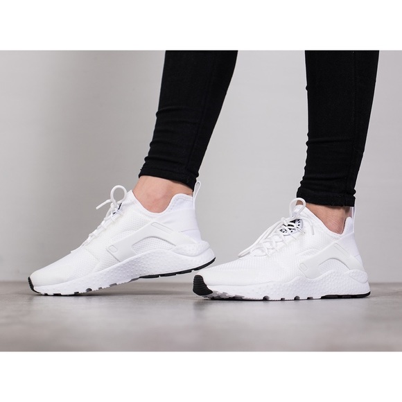 Nike Shoes - Nike Air Run Huarache Ultra Sneakers