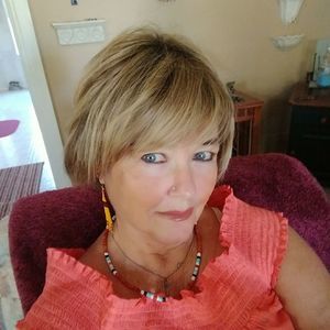 Meet your Posher, Sarandos