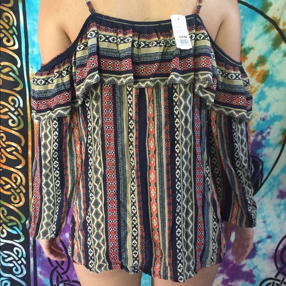 Groovy patterned ruffle top. - Picture 3 of 3