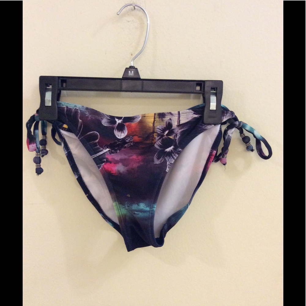 Body Glove swim bottoms
