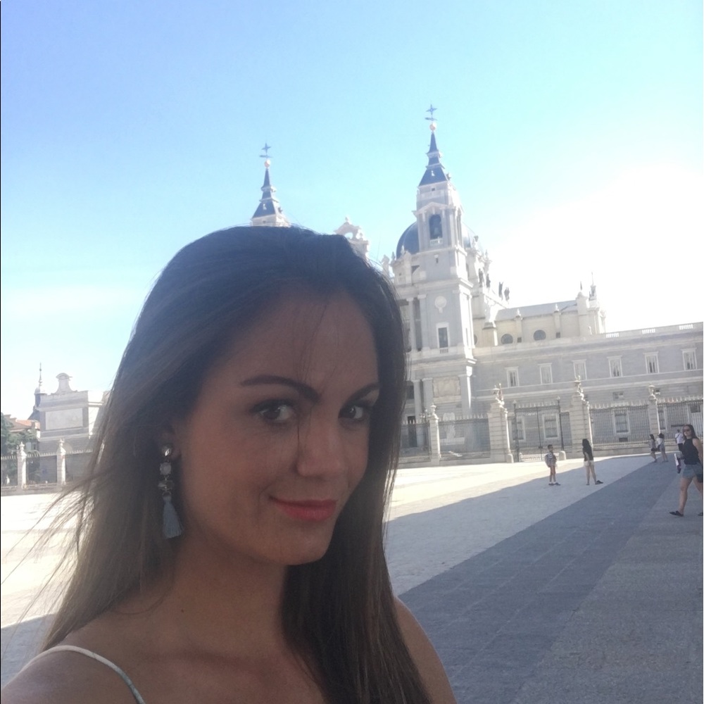 Meet your Posher, Lea