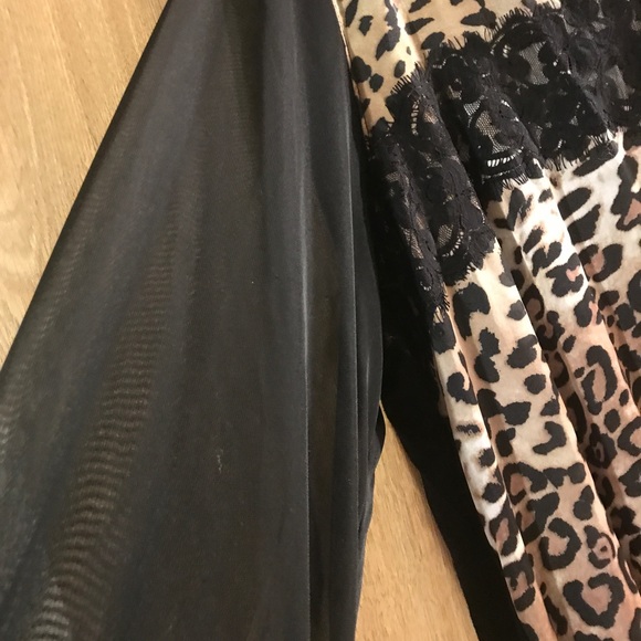 Super sassy leopard print, dress up or down, shirt - Picture 2 of 4