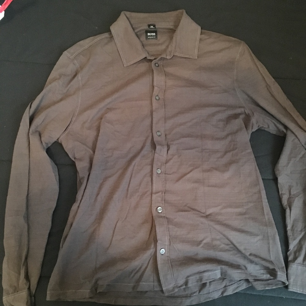 Hugo boss knit brown button up. XL slimmer fit.