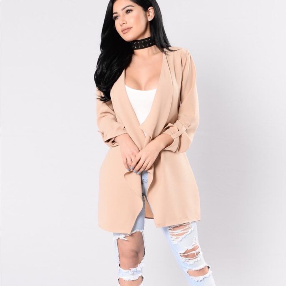 Fashion nova legacy jacket in a peachy color!