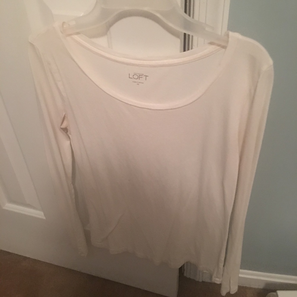 Women"s long sleeve tee