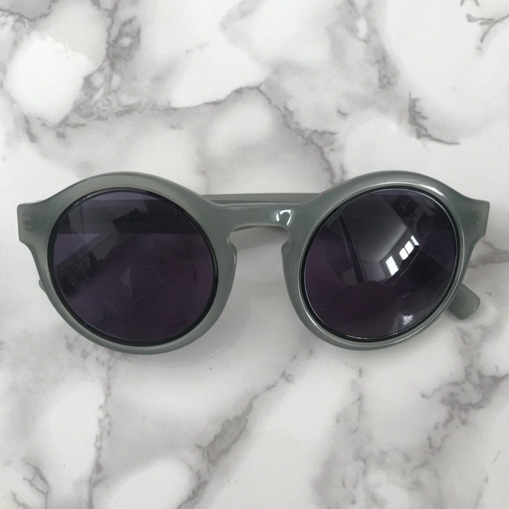 🎁❄️ Derek Lam 🕶 - Picture 2 of 4