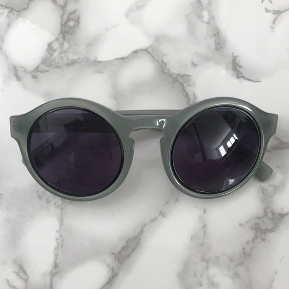 🎁❄️ Derek Lam 🕶 - Picture 2 of 4