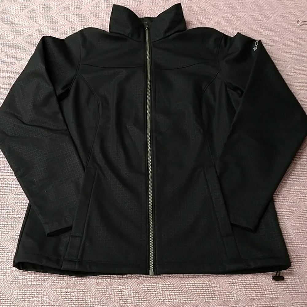 NEW Columbia soft shell jacket. (No tag)