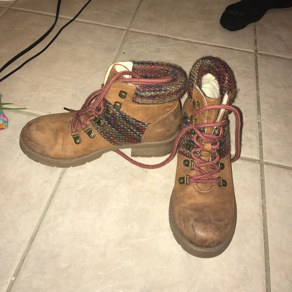 Mossimo Boots