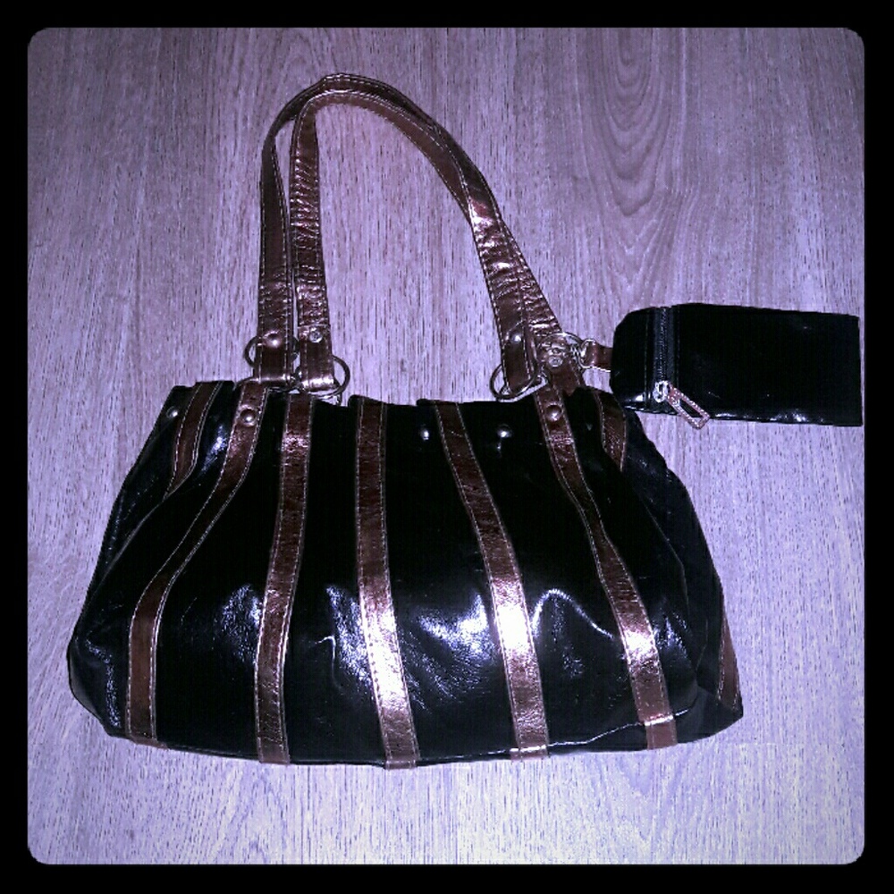 ☆❌SOLD❌☆Super cute-n-funky shoulder purse.