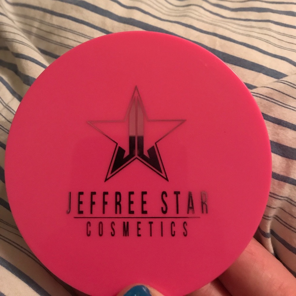Jeffree Star highlighter