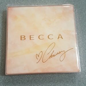 Authentic Becca x Chrissy Teigen Glow Face Pallet
