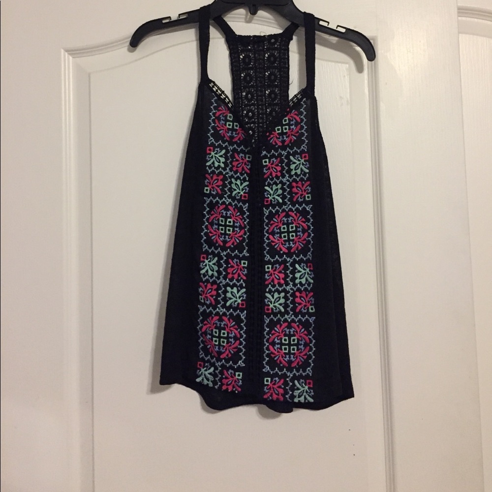 Detailed embroidered tank top