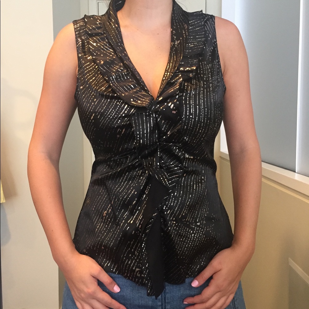 T Tahari sleeveless ruffle blouse