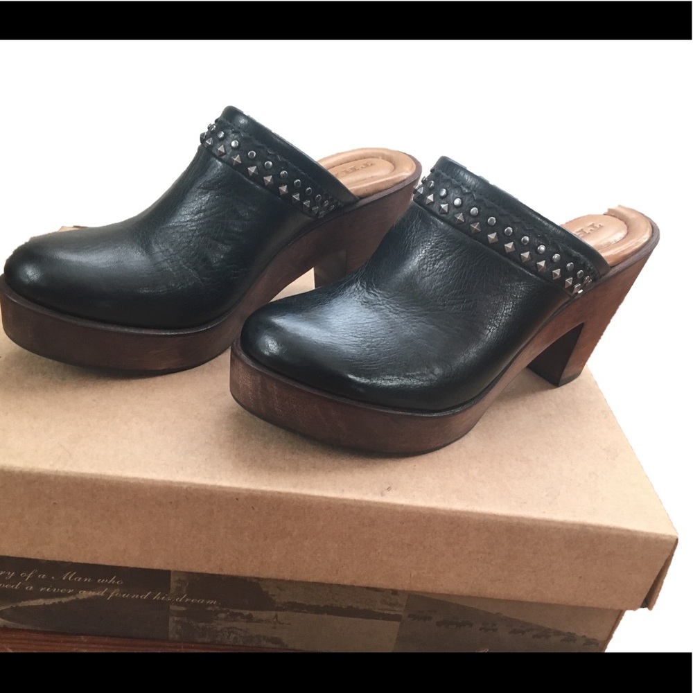 Trask women's clog/ mule