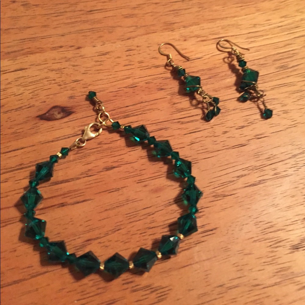Earrings & bracelet set