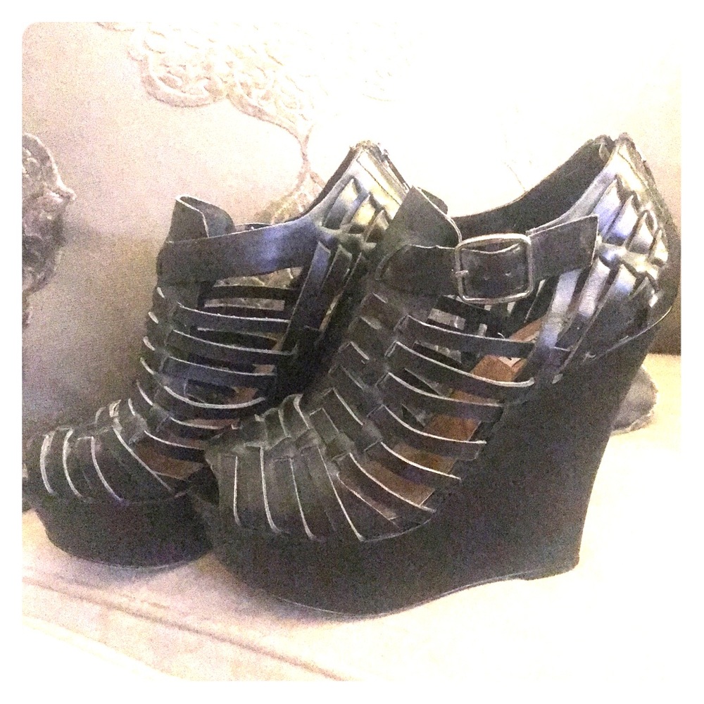 Steve Madden Wedges Cage Style Leather