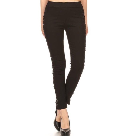 << Black Side Tie Lace Up Sexy Leggings >> - Picture 2 of 2