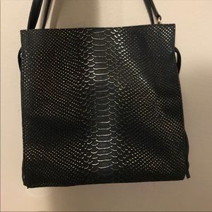 Kelly wynne purse