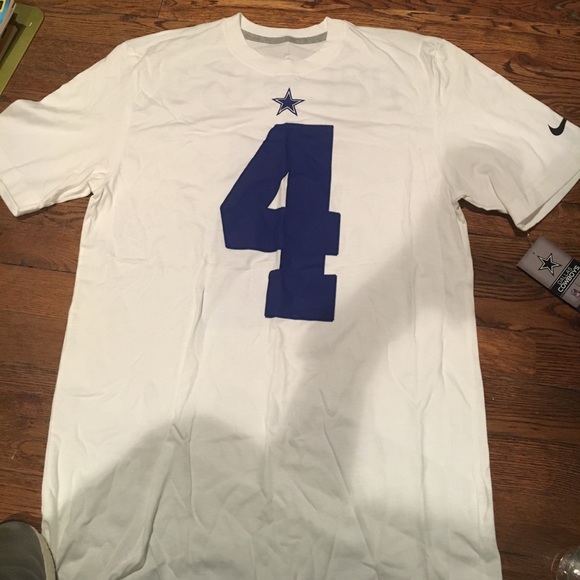 Dallas Cowboys Dak Prescott #4 tshirt size medium - Picture 1 of 2