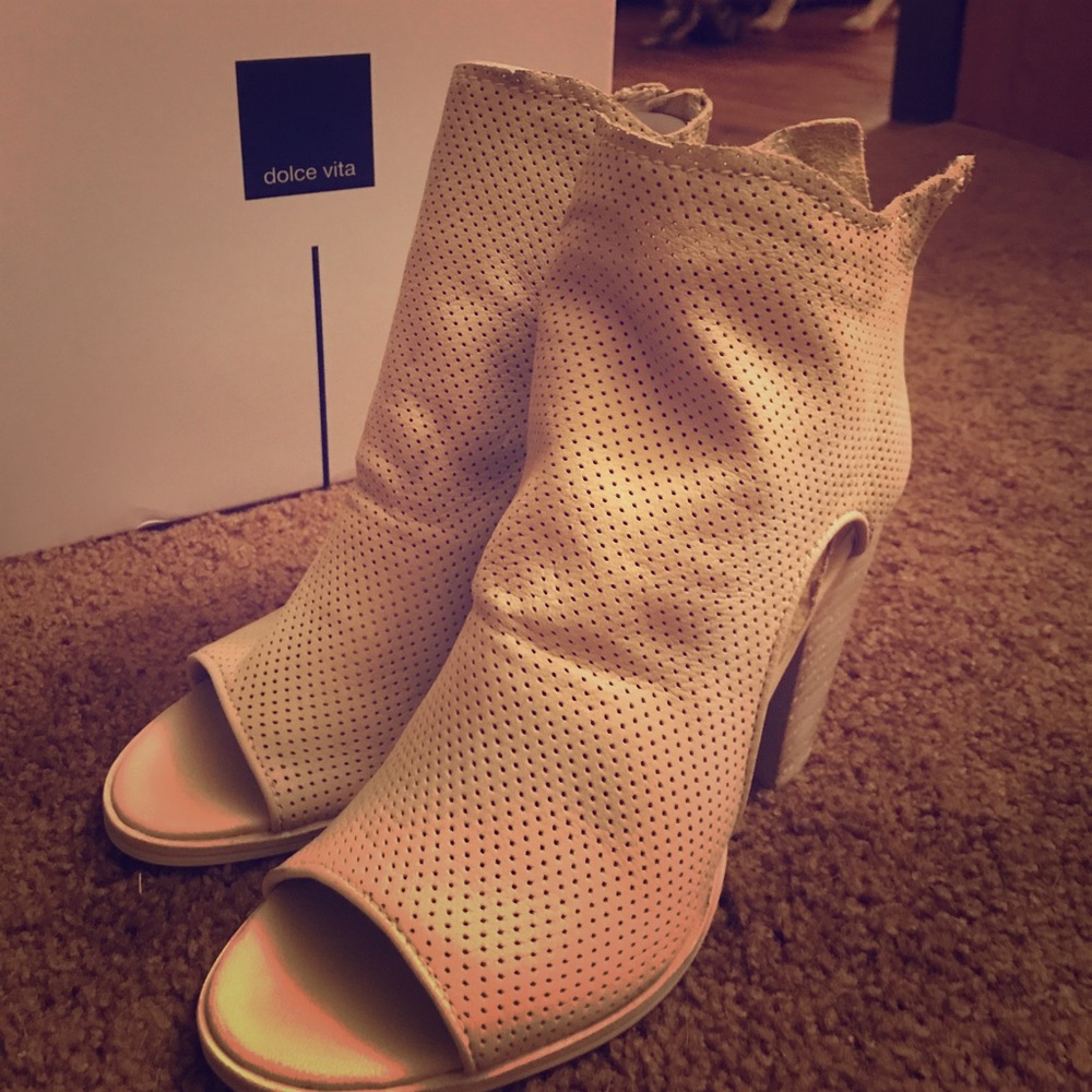 Brand new Dolce Vita Booties
