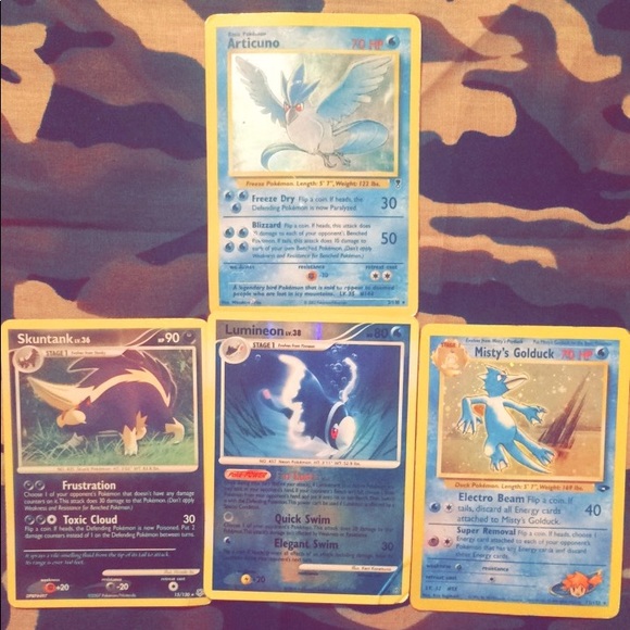 Halographic Pokémon Cards - Picture 2 of 2