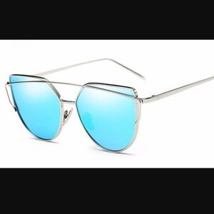 Mirrored Feline Sunglasses