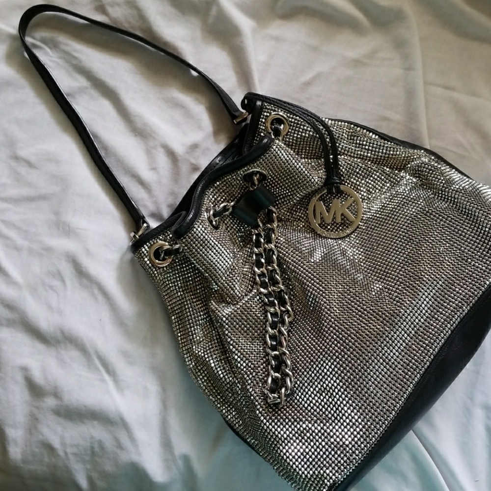 Michael Kors shoulder and crossbody silver