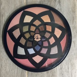 Stila Dream in Full Color Palette