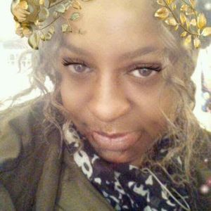 Meet your Posher, Iona