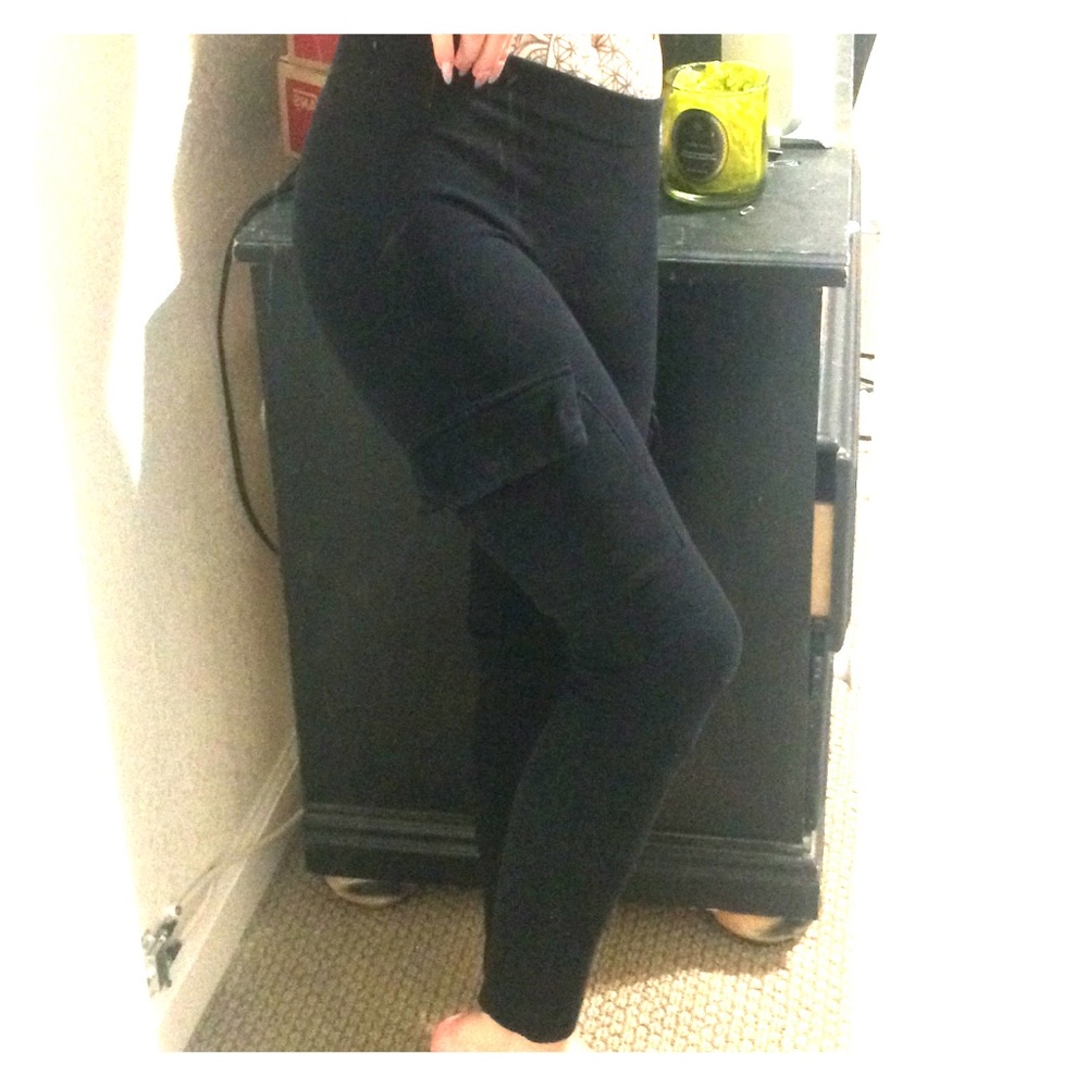 Black leggings