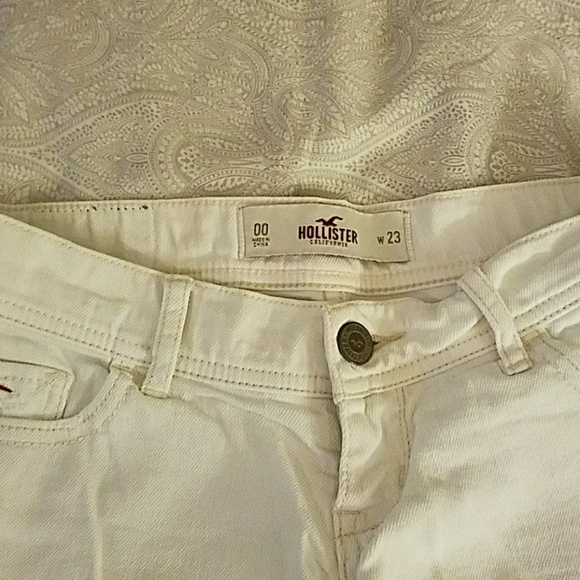 SOLD White jean shorts - Picture 3 of 3